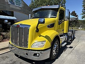 2017 Peterbilt 579 - Day Cab