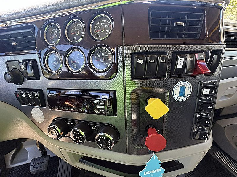 2017 Peterbilt 579