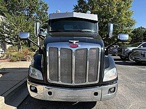 2017 Peterbilt 579