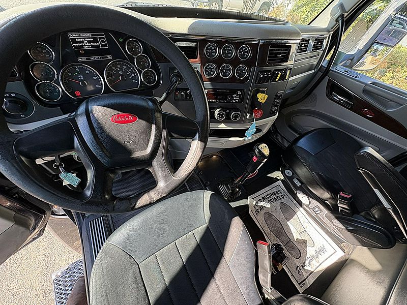 2017 Peterbilt 579