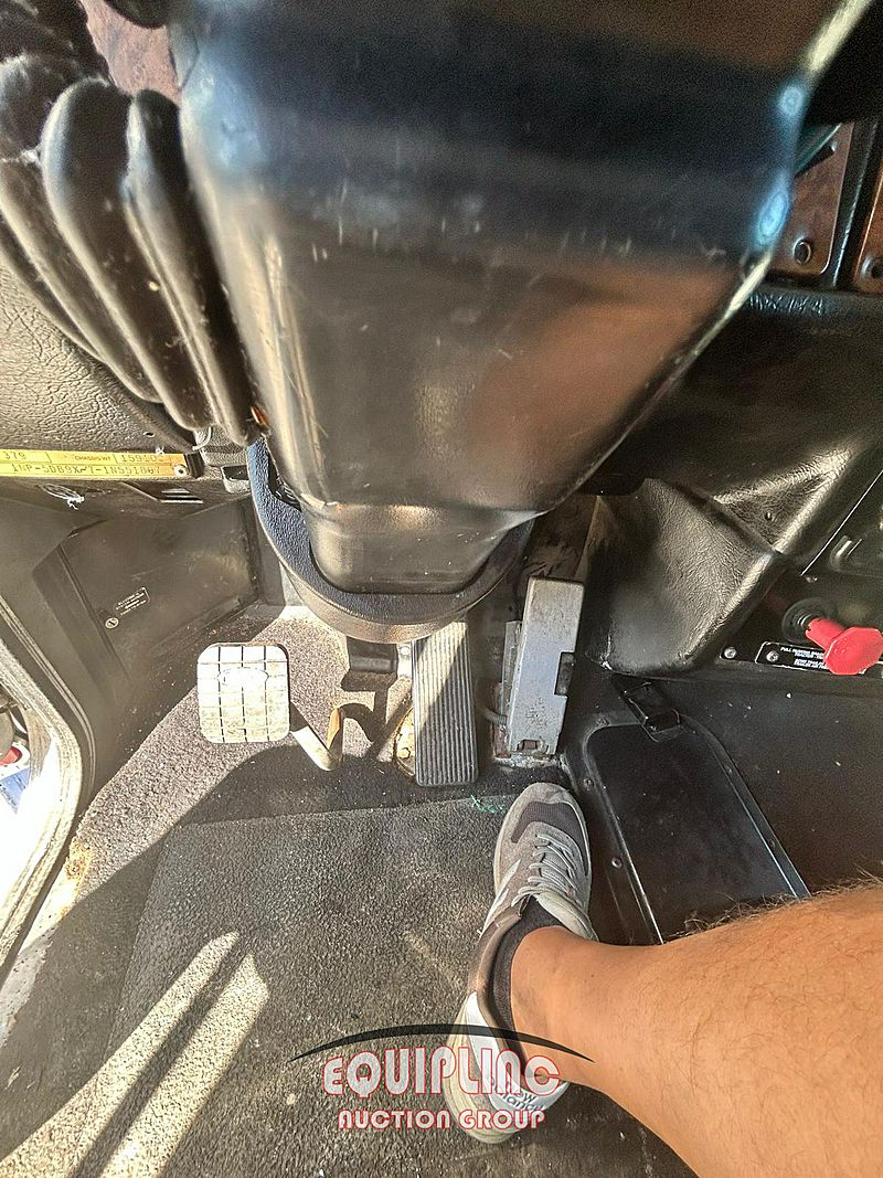 2001 Peterbilt 379