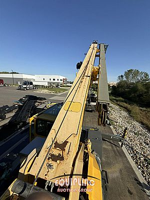 2005 GROVE RT530E