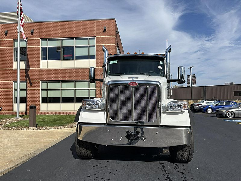 2026 Peterbilt 567