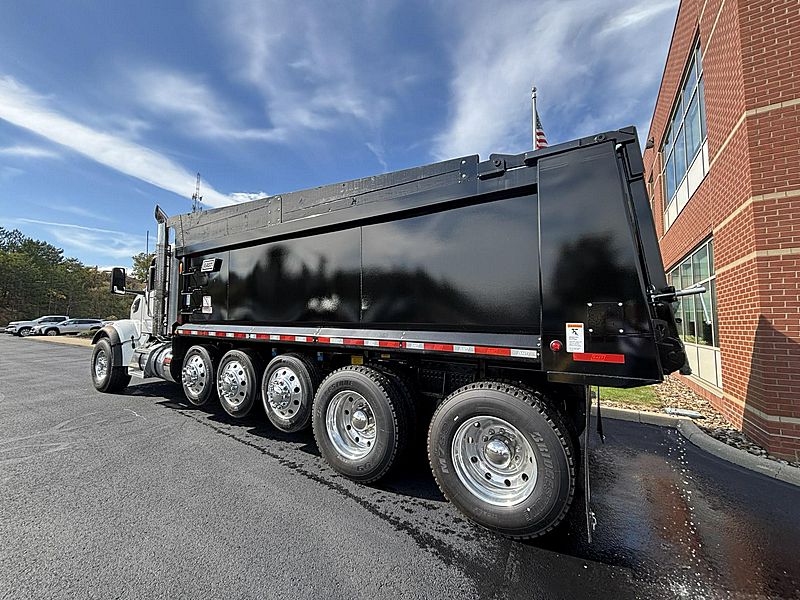 2026 Peterbilt 567