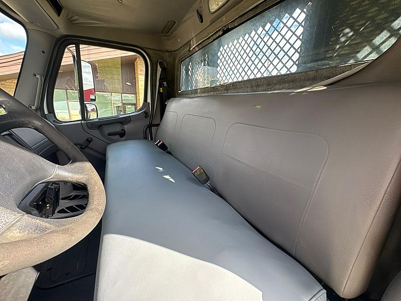 2012 Freightliner M2