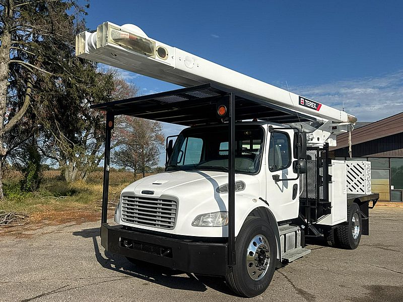2016 Freightliner M2