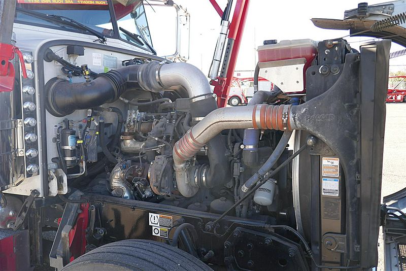 2020 Peterbilt 389