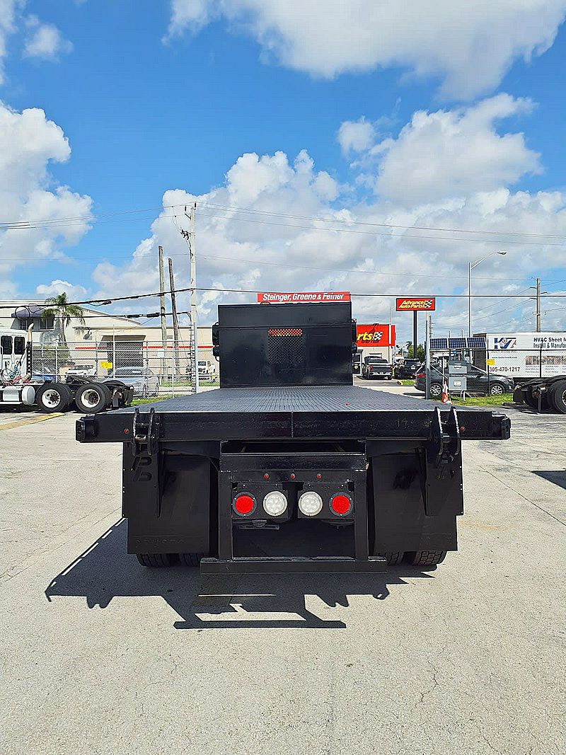 2018 Freightliner 108SD