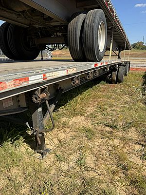 2011 Benson Flatbed - Flatbed Trailer