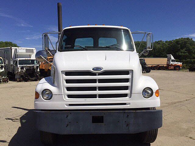2000 Sterling L7500 (For Sale) Semi Truck D104