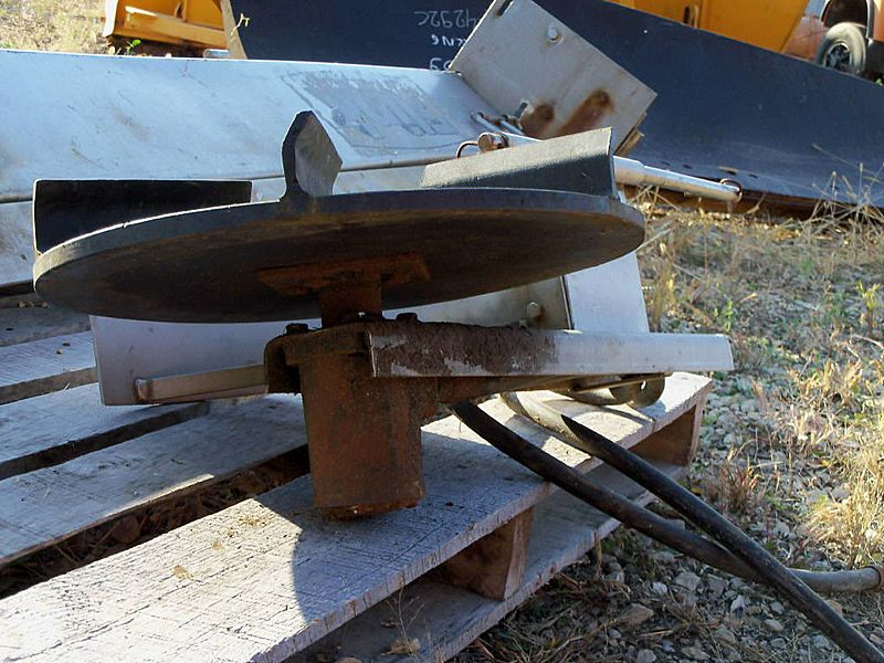 2007 Tailgate Sander