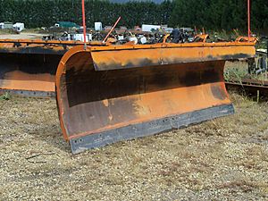 2000 Henke Plow