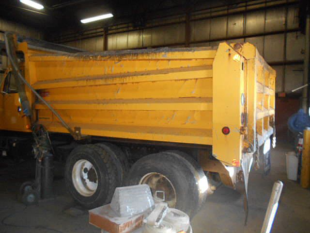 2000 Henderson Chief Granite Gravel Box (For Sale) Gravel Box 8081