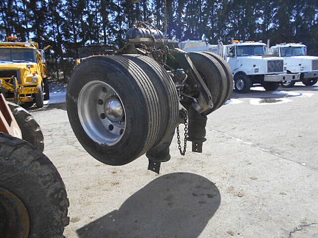 1999 Pusher Axle