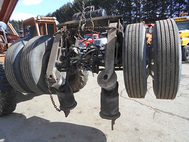 1999 Pusher Axle