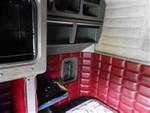 2000 Peterbilt 379-127 - Sleeper Truck