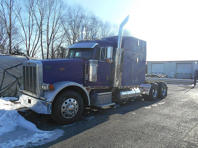 1998 Peterbilt 378 - Sleeper Truck 1998 Peterbilt 378 - Sleeper Truck