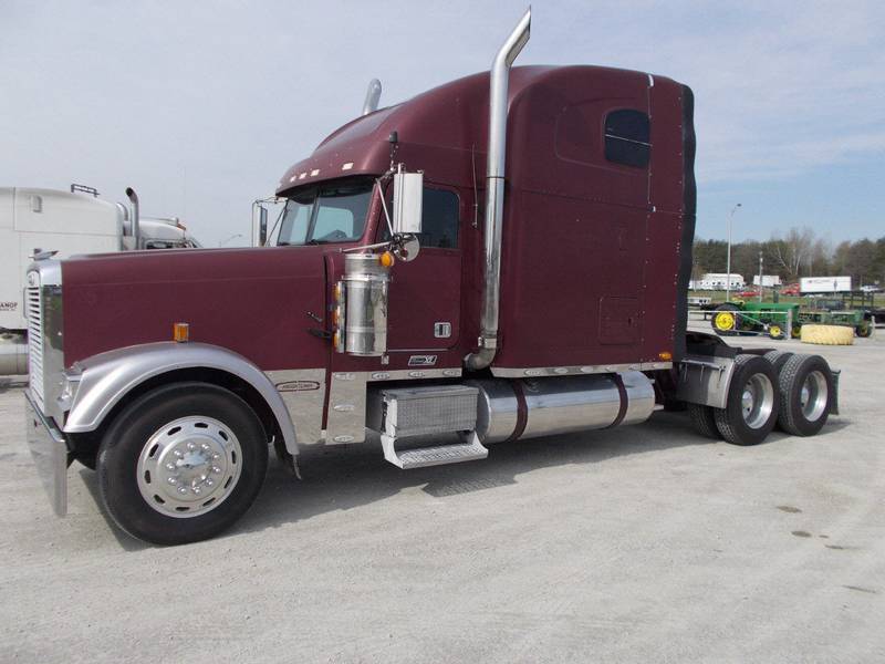 2001 Freightliner Classic XL For Sale | 84